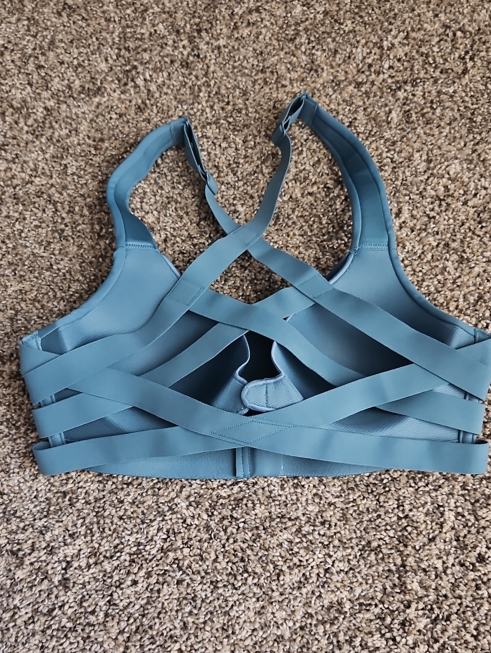NWOT VS On Point Strappy Back Sport Bra - Picture 2 of 8